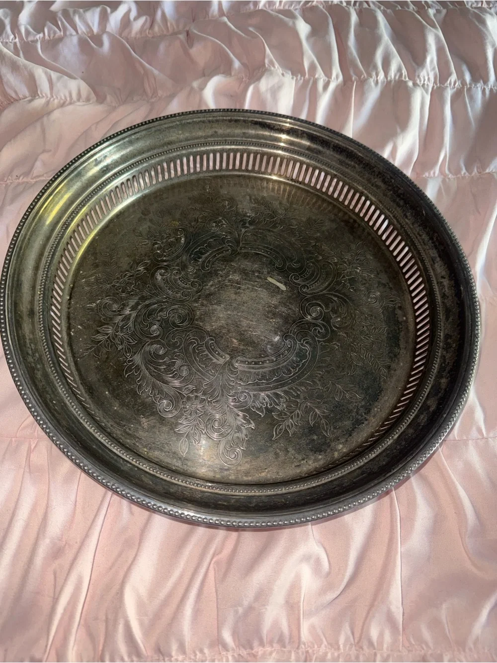 Vintage Wm Rogers silver plated ornate floral serving plate tray
